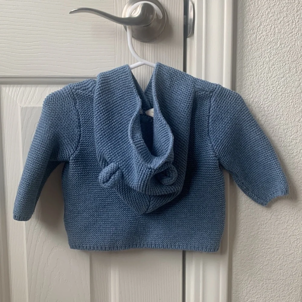 Baby Gap Knitted Sweater Size 3-6months old